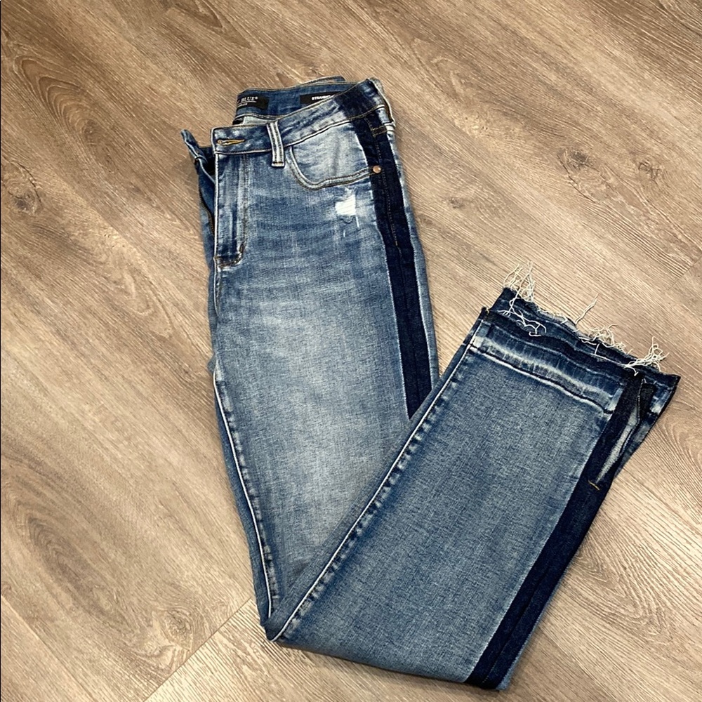 Judy Blue Two-Tone Medium Wash Straight Leg Jeans